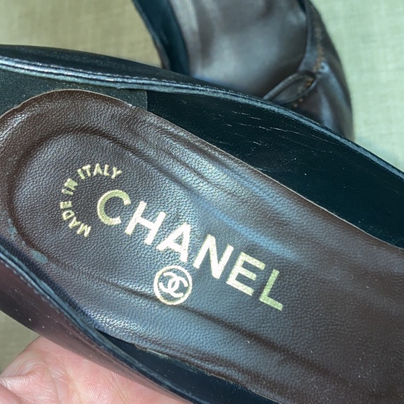 Authentic Chanel pumps size 8.5 - Picture 8 of 14